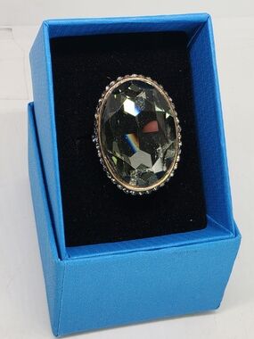 AKKAD Gold Tone Large Smokey Green Crystal Dome Cocktail Statement Ring Sz 8 Box